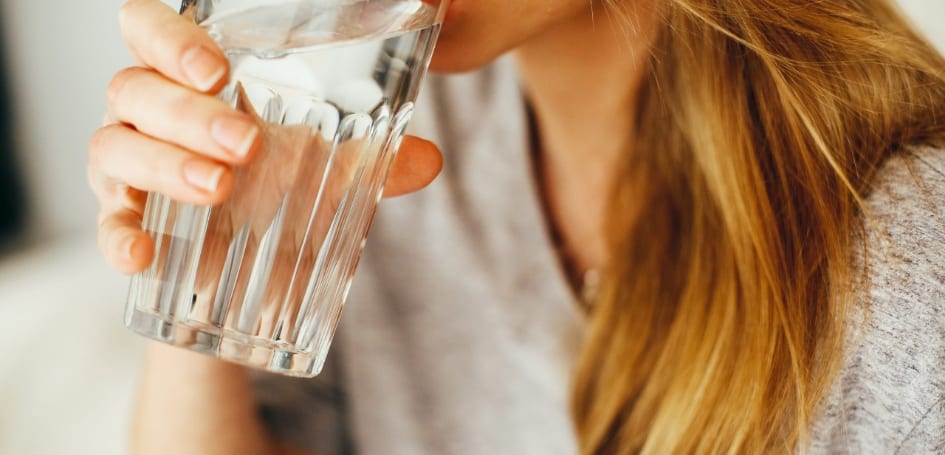 woman-drinking-water